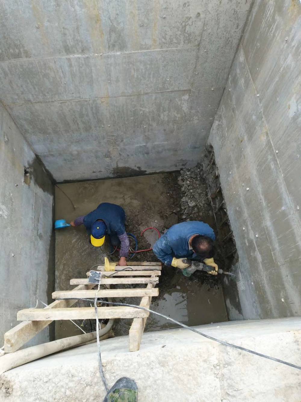 南阳卧龙区水池堵漏